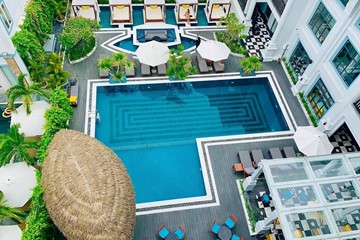 Bạn đã đến khách sạn có bể bơi lớn nhất Hội An?